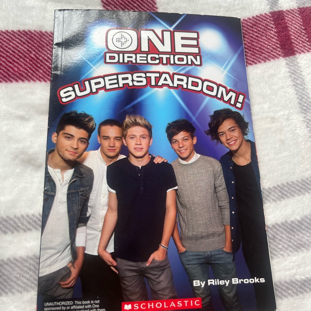 One Direction Book - Picture 1 of 2